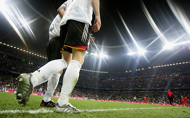 那些年的绿茵英雄：90年代中国男足队员名单全记录