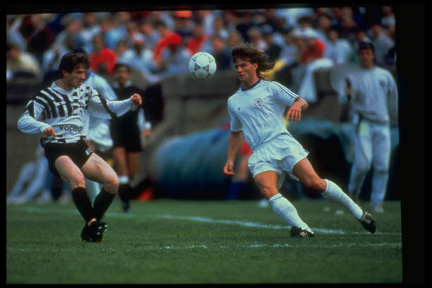 英超收官战：2024冠军归属的惊心动魄90分钟