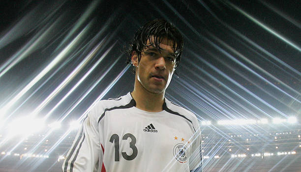 从温布利到伯纳乌:欧冠标志性场馆的地理分布