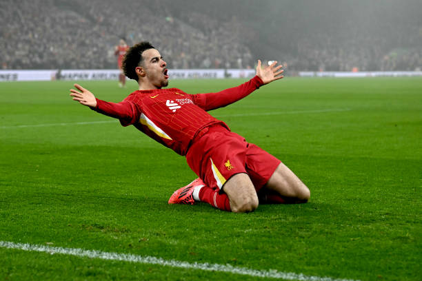 江苏省足球俱乐部青训体系获评全国优秀，未来之星崭露头角