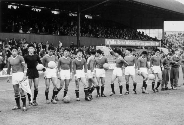 从边路到中路:FMC罗位置在不同阵型中的适应性分析