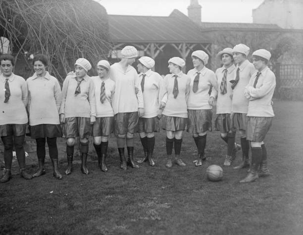 人造草坪足球场厂家地址与产品质量的关系分析