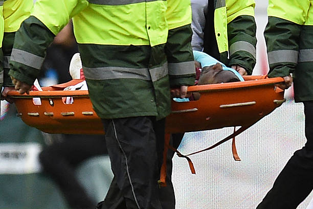 现役&传奇中锋对比：实况足球谁更值得首发？