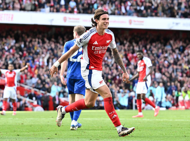 蒙铁尔点球时刻：足球史上最紧张的三秒钟