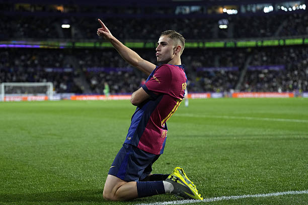 一场小风波——看图写话足球踢到小朋友