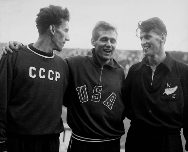 不只是速度快！金智敏的完美腿型成为热议焦点