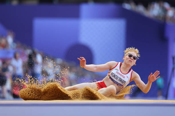 跳水女王对决：吴敏霞与郭晶晶，谁才是真正的传奇？