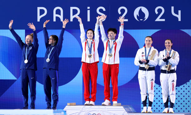 博尔特58秒破纪录瞬间：人类速度的巅峰时刻