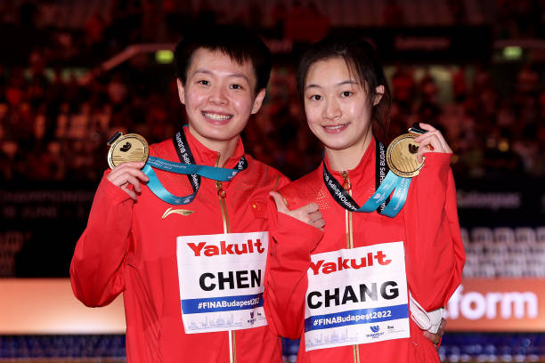 博尔特100米跑装备探秘：跑鞋与科技如何助力速度