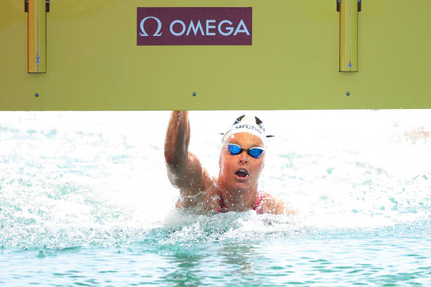 为什么蛙泳会导致腰部不适？专家解析