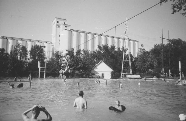 如何提高游泳转身速度：专业技巧分享