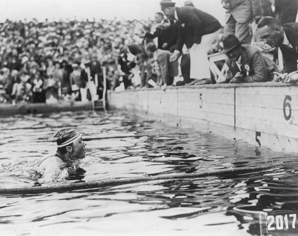 四步学会蛙泳蹬腿：详细动作解析与练习方法