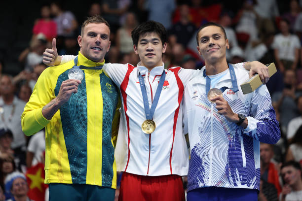 游泳教练能挣多少钱？行业薪资现状与前景分析