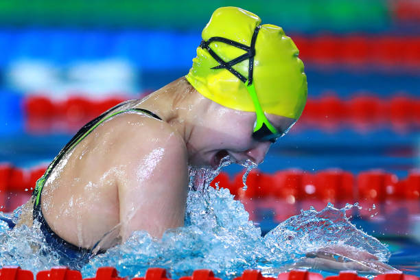 宝宝游泳水温多少合适？新手父母必知的关键点