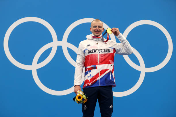 游泳教练证过期后如何重新获得资格？