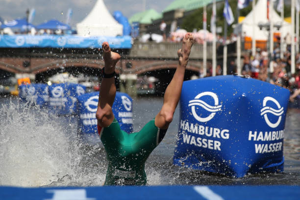 游泳技术要点:从打水到换气的完整动作描写