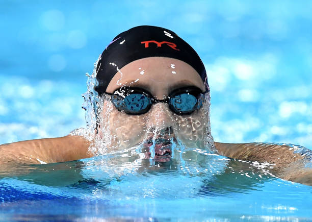 游泳池水质管理与乙肝预防