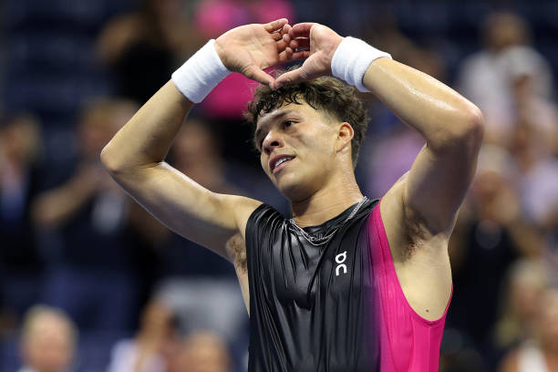 ATP排名更新：辛纳稳居前十，冲击更高名次