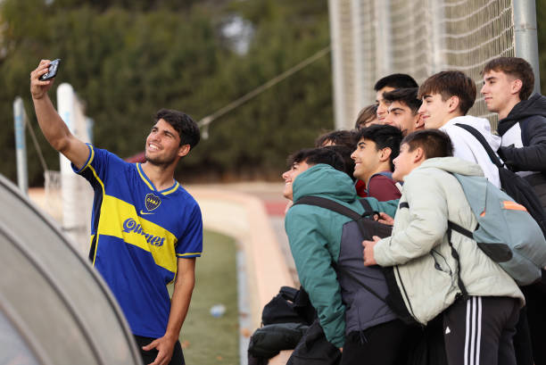 温网决赛场地：草地球场的传奇与荣耀