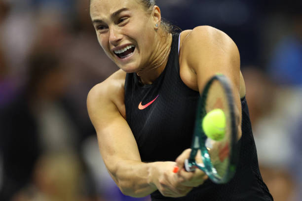 网球双打战术图解：网前与底线战术的完美结合