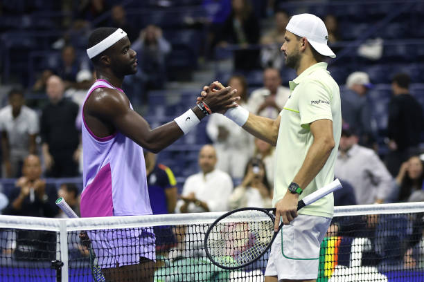 网球训练计划：网球教程大全中的体能和技术提升方案