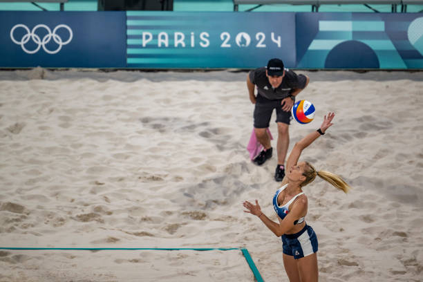 汽排球场标准尺寸图：比赛场地与无障碍区域的设计规范