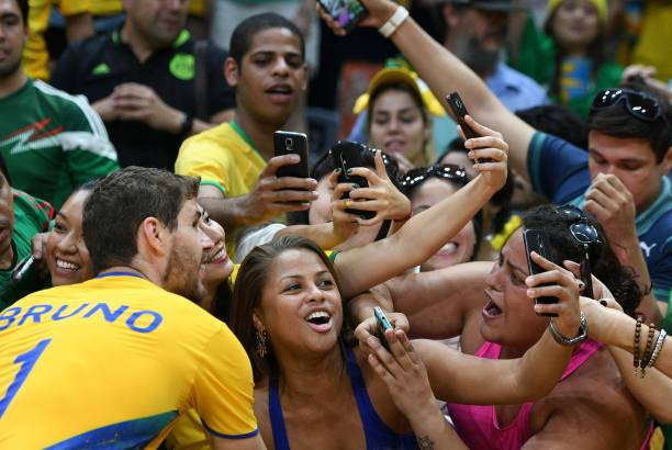 郎平身高数据统计：运动员时期的官方测量结果