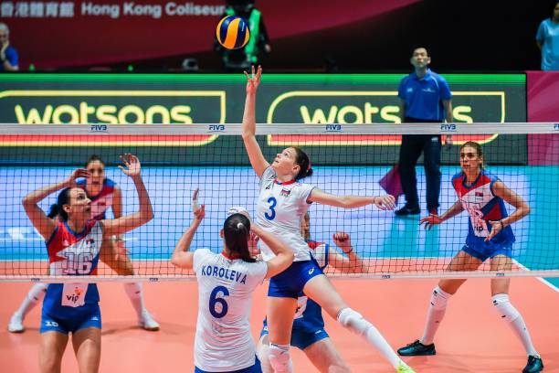 排球战术配合手法视频：团队进攻与防守的策略解析