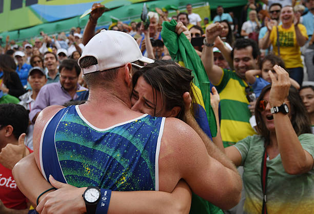 中国男排迎战强敌，精彩对决不容错过！