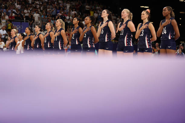 二传手的核心技巧：如何精准完成托球与组织进攻