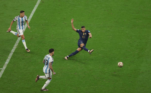 阿根廷球迷热议：梅西是否应该参加2026年世界杯？