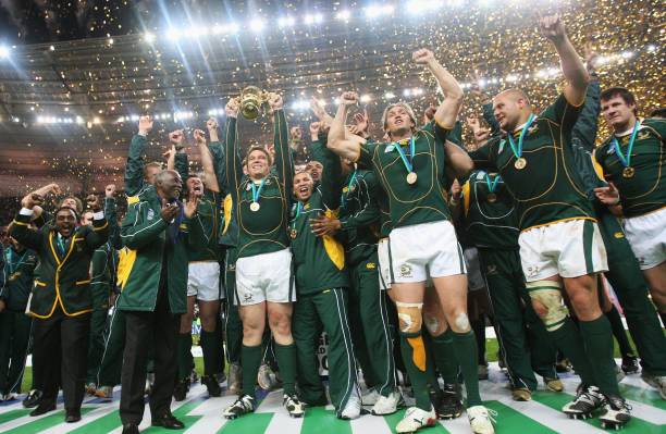 欧冠与世界杯：谁才是真正的足球巅峰？