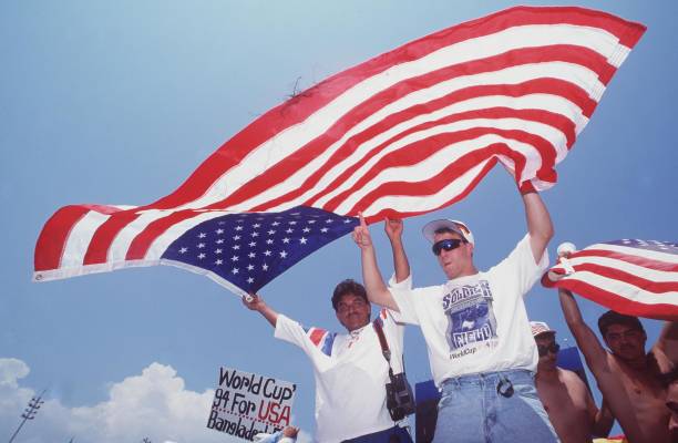 足球盛事的起点：第一届世界杯的东道主国家