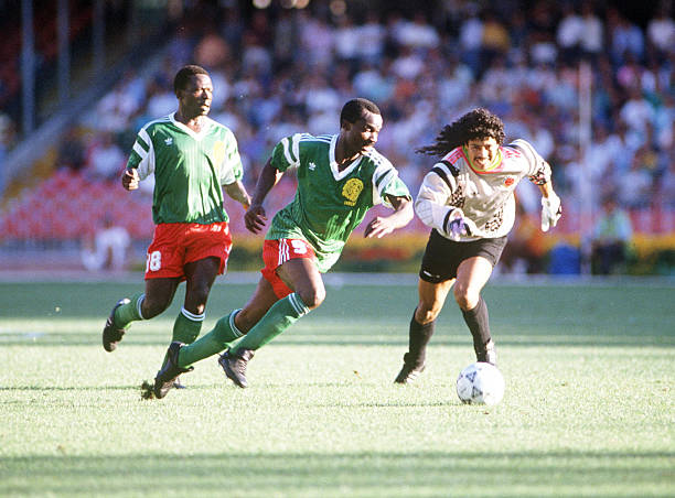 谁曾捧起女足世界杯冠军奖杯？